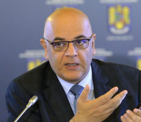 Percheziții la DSU! Procurorii ar fi ridicat telefonul lui Arafat