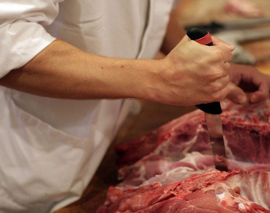 Gorj: Amenzi la o carmangerie, o măcelărie, restaurante și mai multe magazine alimentare