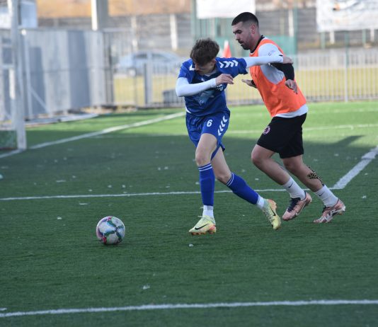 Fotbal: CSM Târgu Jiu, joc bun cu liderul din Mehedinți. Gorjenii, cu gândul la baraj