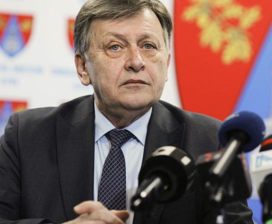 Antonescu: Sondajul cu Ponta în turul II este un truc. Simion nu este deloc sigur câștigător al primului tur
