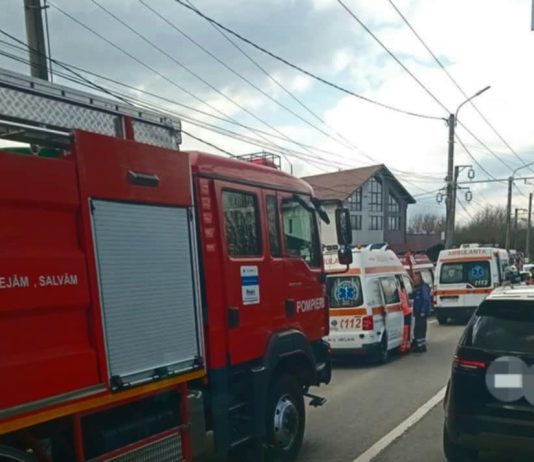 Târgu Jiu: Accident! Un minor și trei adulți au fost transportați la spital