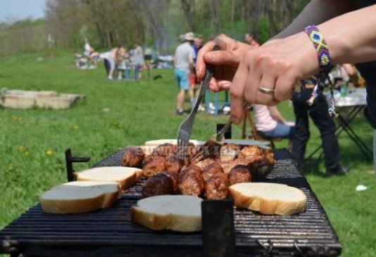 Urmează minivacanța de 1 Mai. Va strica ploaia distracția românilor? Prognoza pentru următoarele săptămâni