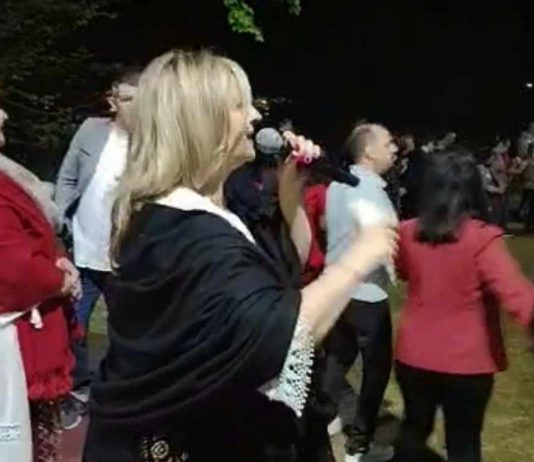 Imagini! Gorj: I-a prins noaptea jucând ”hora de Paște”
