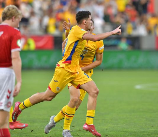 Fotbal: România U19 a zdrobit Danemarca și s-a calificat în semifinalele Campionatului European
