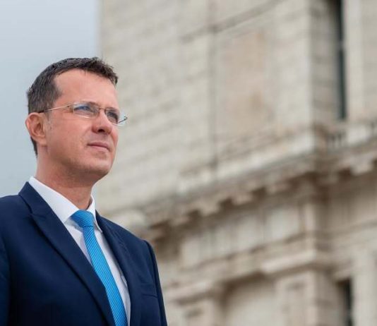 Ce spune noul ministru al Apărării despre vehiculata reintroducere a stagiului militar obligatoriu