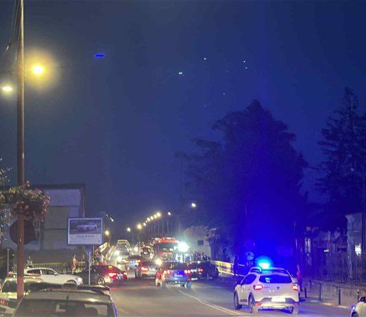 Târgu Jiu: Imagini! Mașină răsturnată în zona ”Pasarela”