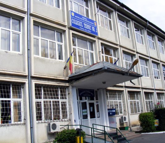 Târgu Jiu: Elev rănit cu un cuțit la un liceu din oraș. ISJ a demarat o anchetă