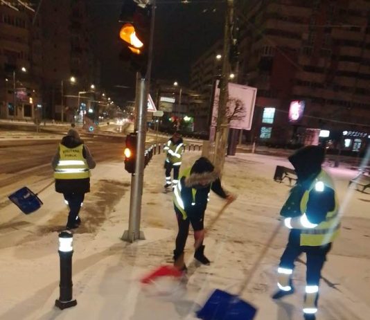 Târgu Jiu: Invitație la prudență în trafic. Edilitara intervine pe carosabil și pe trotuare