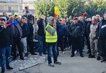 Târgu Jiu: Protest în fața sediului CE Oltenia. Se cere păstrarea locurilor de muncă