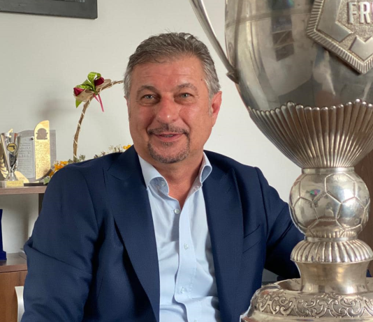 Primarul Hunedoarei îi mulțumește lui Romanescu. De ce a ales Corvinul Aradul, deși la Târgu Jiu tarifele la stadion sunt mai mici