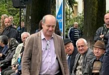 Gorj: Prefectul nu dă multe parale pe imaginea sa. Cum s-a prezentat la Novaci, la ”Urcatul oilor la munte”