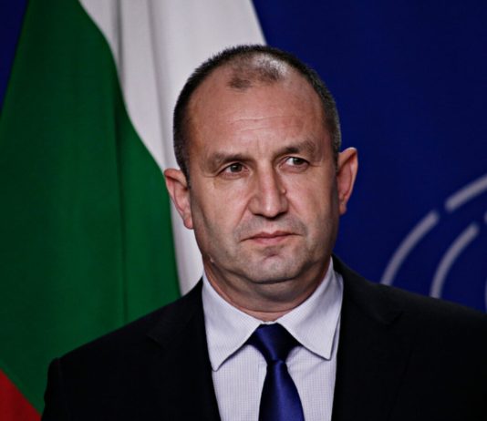 Presiuni pentru vize: Bulgaria nu va mai permite staţionarea avioanelor militare americane pe teritoriul său