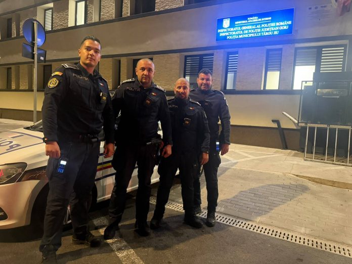POLITISTI...